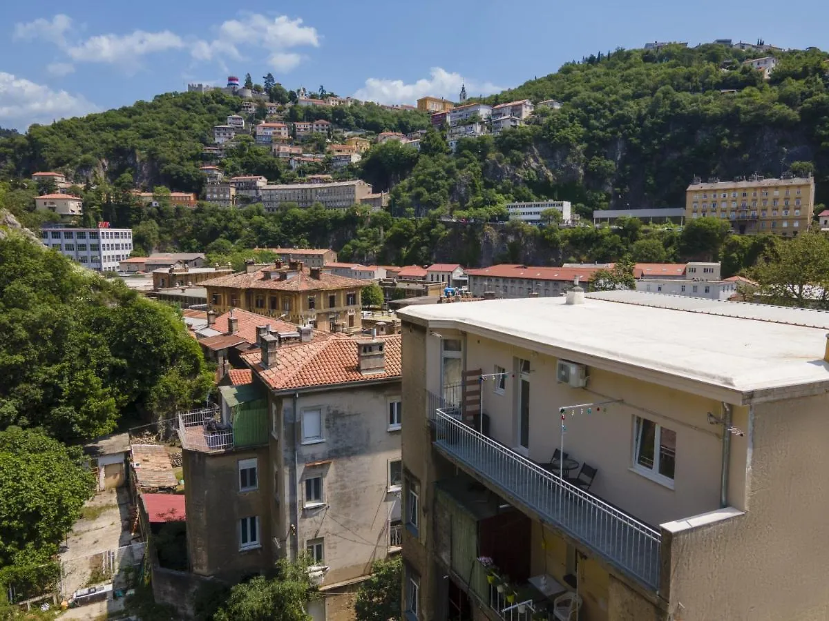 Stunning Apartment In Quiet Street Near Center With Free Parking 4 Floor Rijeka